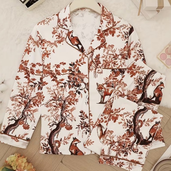 Other - NEW ! jersey Women's Brown fox Patterned pajamas